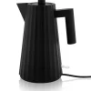Alessi Plisse vedenkeitin 1,7 L musta