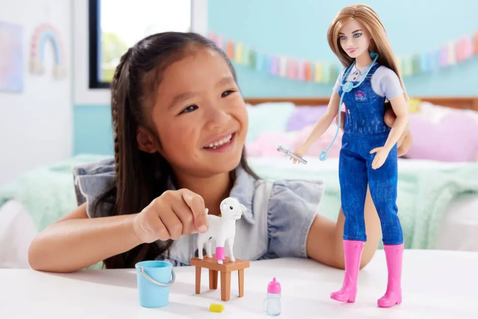 Barbie nukke maatilan eläinlääkäri