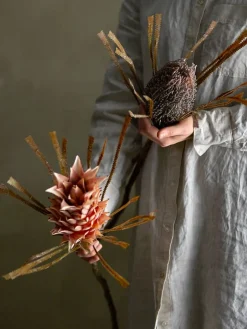 Bloomingville koristeoksa Palmflower ruskea