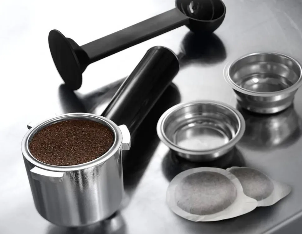 DeLonghi espressokeitin Dedica teräs