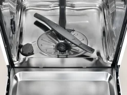 Electrolux astianpesukone 60 cm ESA47220UW