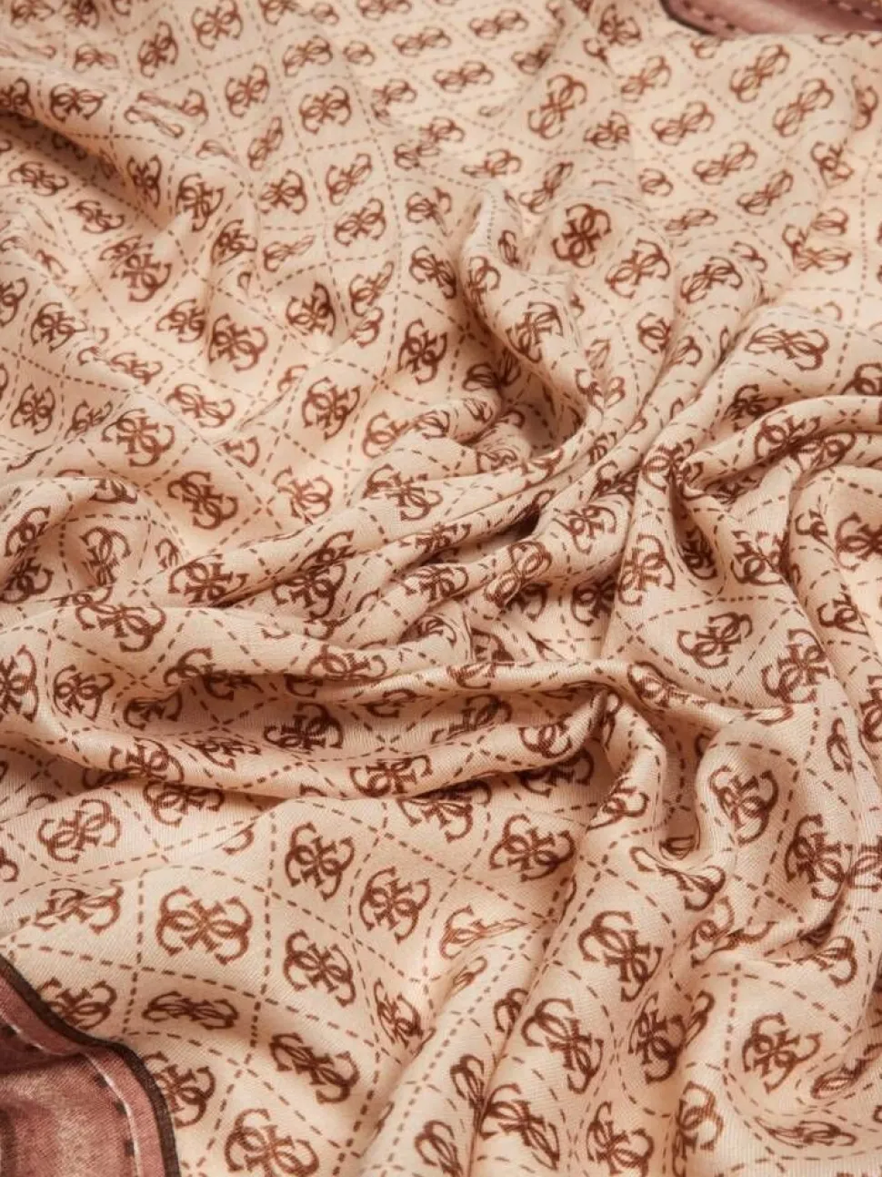 Guess huivi AW5413 POL03