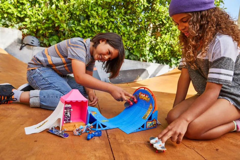 Hot Wheels Skate Amusement Park Skate Set