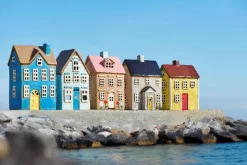 IB Laursen talolyhty Visby polkupyörä edessä ja musta katto