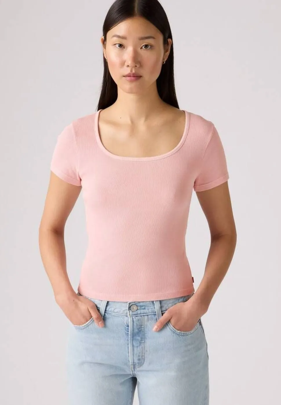 Levi's t-paita Essential Sgrd Neck Tee