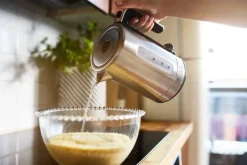 Russell Hobbs vedenkeitin Compact Home 24190-70 teräs