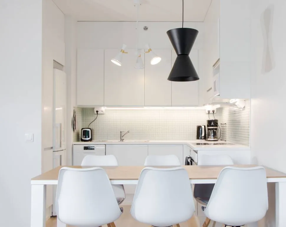 Sessak Länsi designriippuvalaisin musta