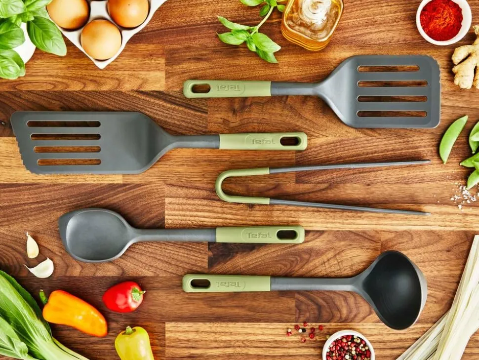 Tefal paistolasta leikkuureunalla Essential 2in1
