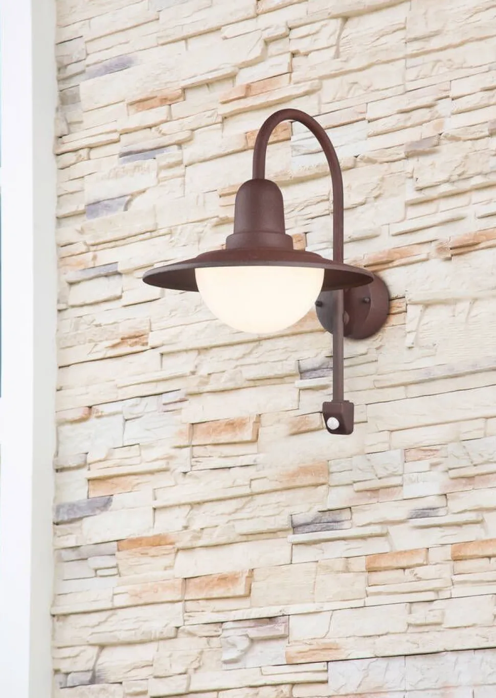 Trio Lighting seinävalaisin Norman E27 rustiikki liiketunnis