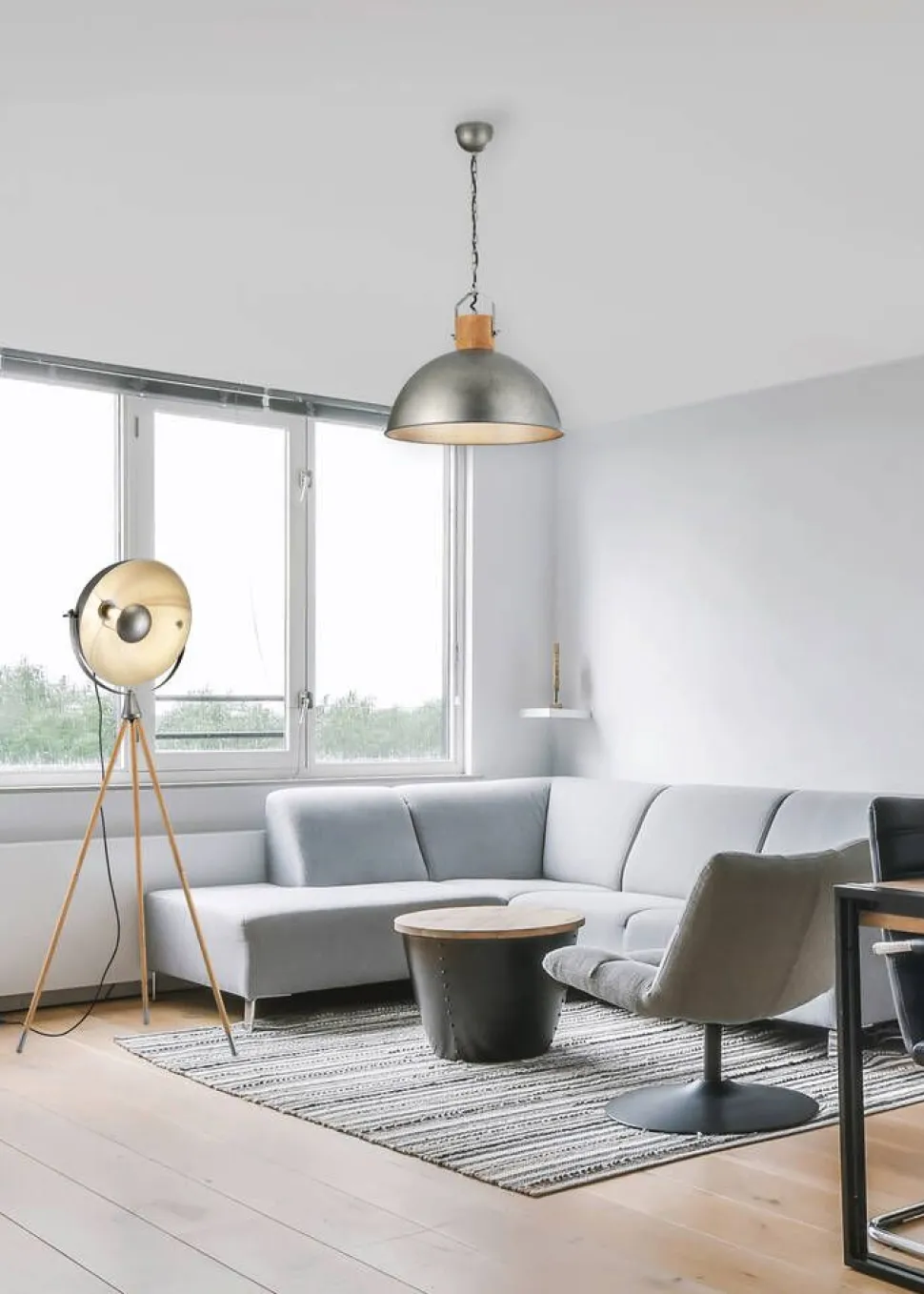 Trio Lighting riippuvalaisin Delhi E27 antiikkiteräs