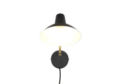 Trio Lighting seinävalaisin Traveller E27 mattamusta/mattame