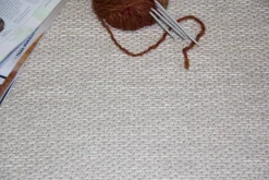 VM-Carpet Aho 72 beige, kapea pellavakantti 80*250 cm