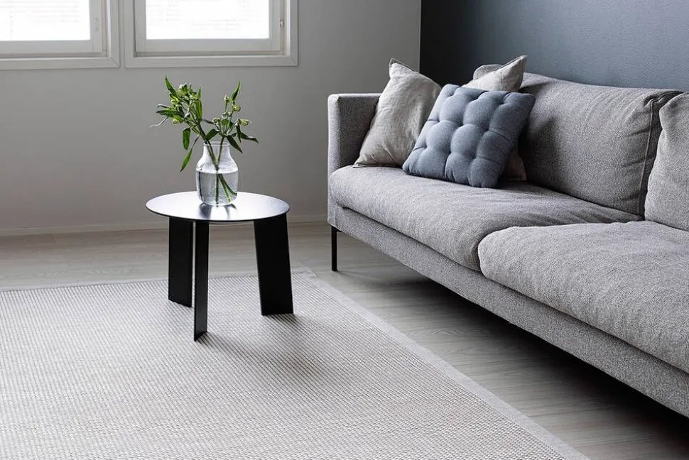 VM-Carpet Lyyra 52 valkoinen 200*300 cm, kantti 1