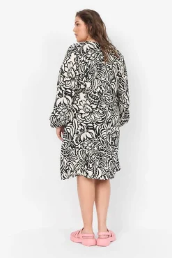 Wasabi mekko Fiona 3